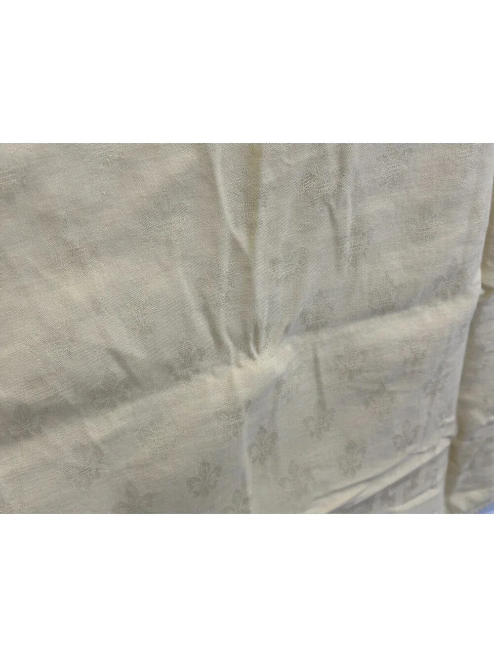 Vintage Fleur de lis Tablecloth Topper Flower Light Tan Geometric Border